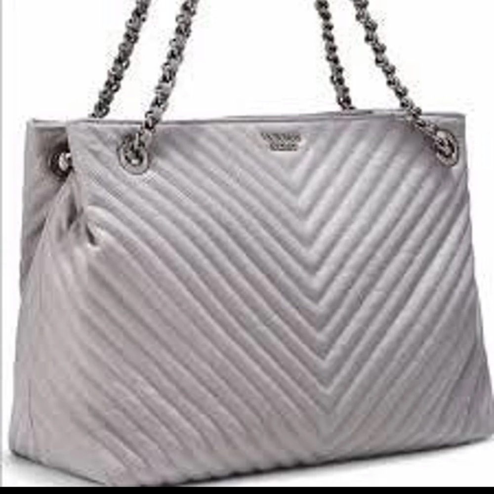 Victoria Secret Purse pebbled v quilt tote